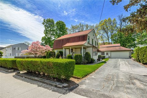 90 Putnam Pike Johnston RI 02919