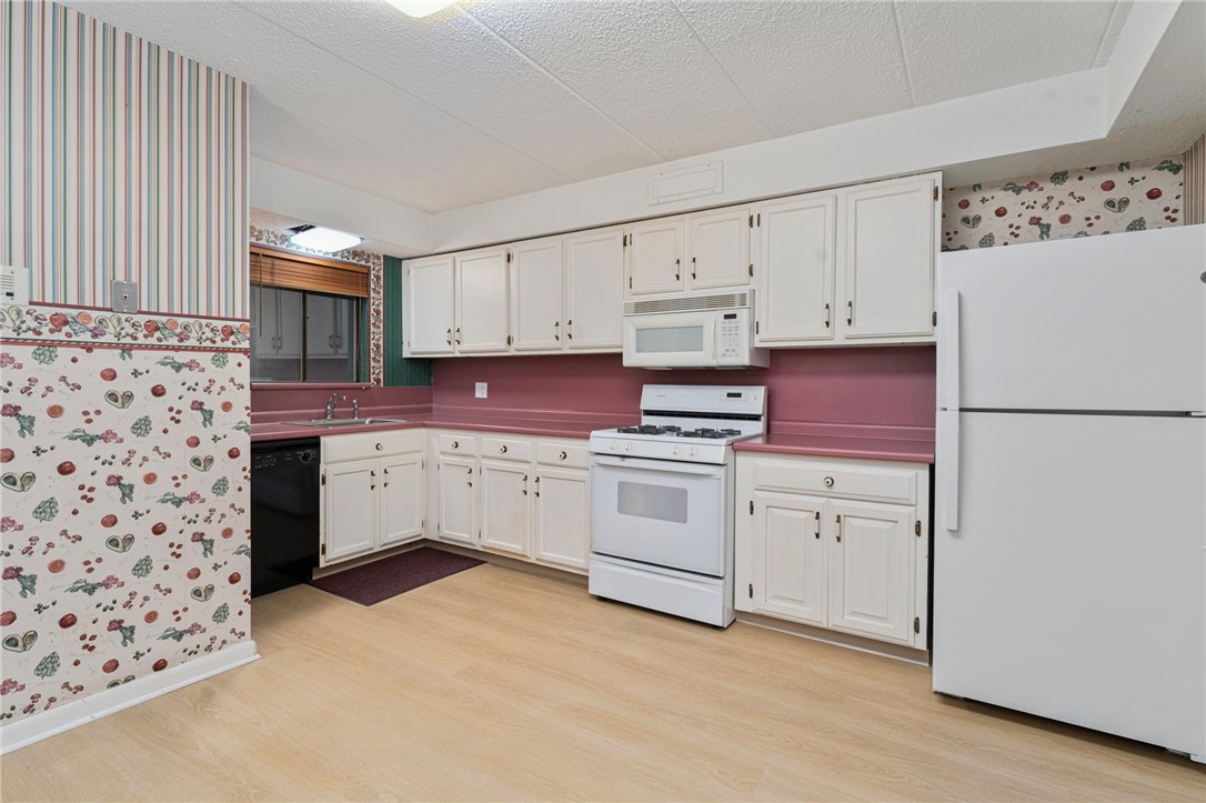 143 Hoffman Avenue 109