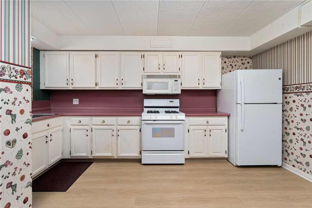 143 Hoffman Avenue 109