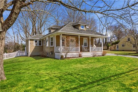 603 Maple Avenue Barrington RI 02806