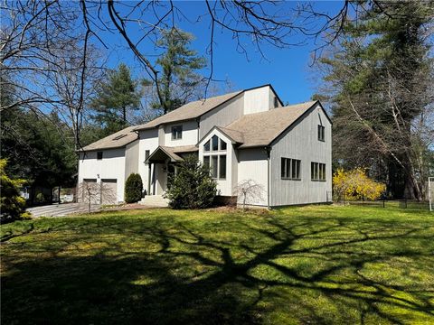 Single Family Residence in Coventry RI 4 Wolfe Court.jpg