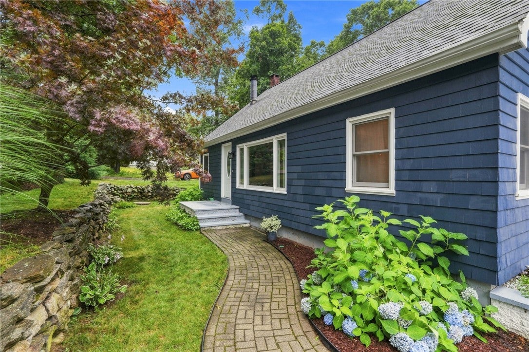 321 Cooper Hill Road