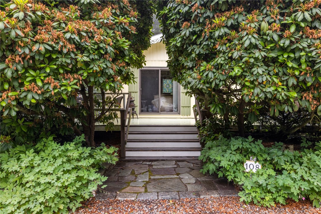 108 Steamboat Street