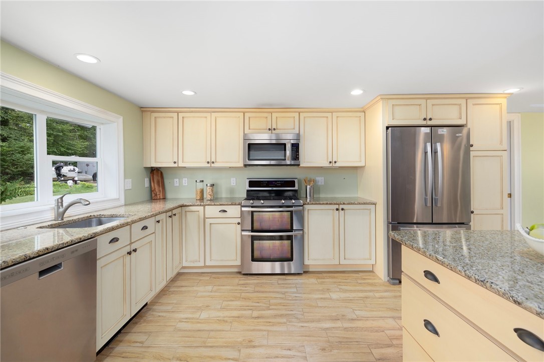 25 Willow Drive