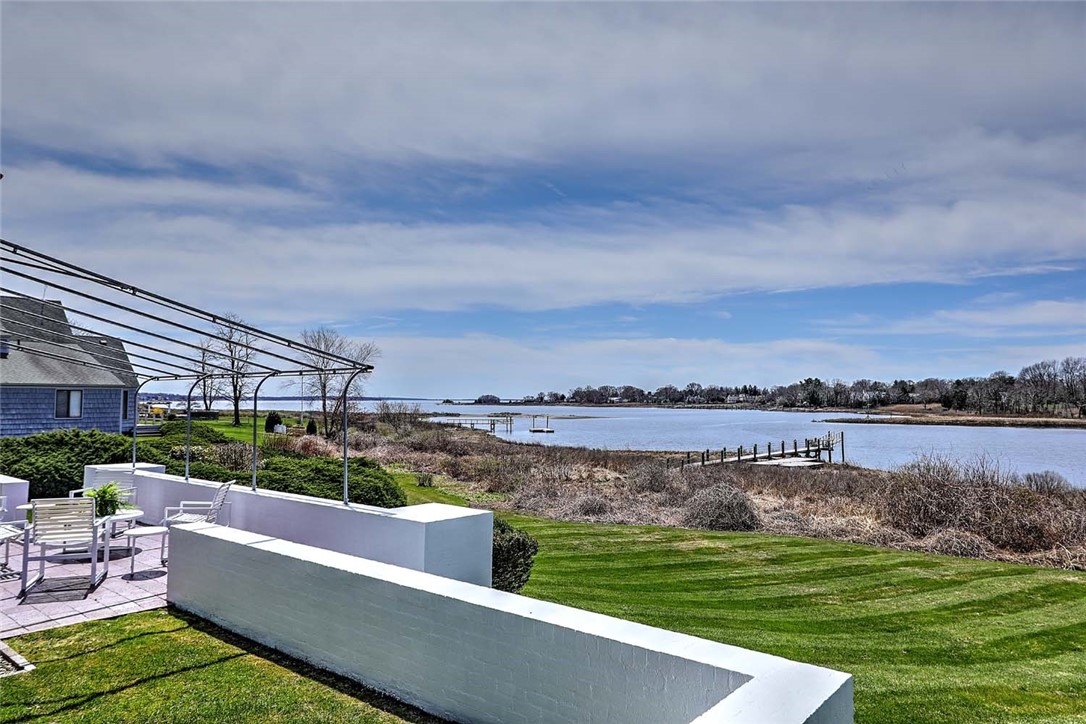 119 ADAMS POINT Road