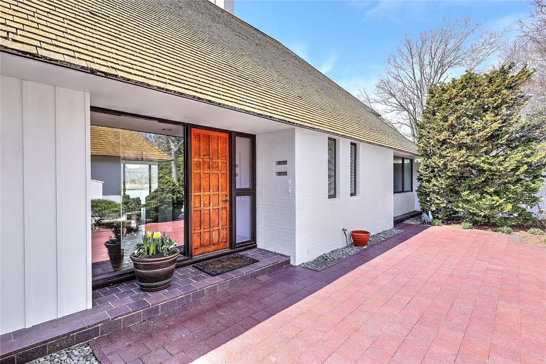 119 ADAMS POINT Road