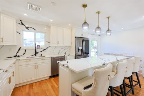 20 Manilla Avenue Cranston RI