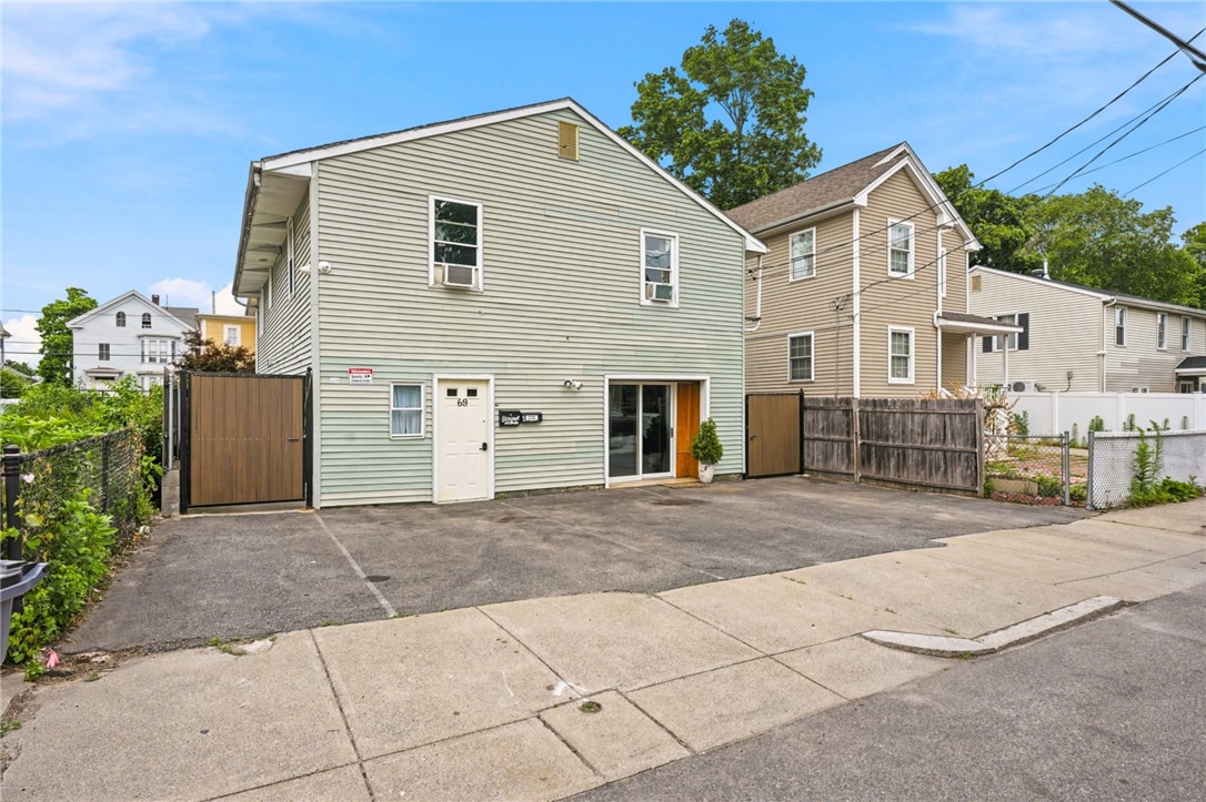 69 Trask Street