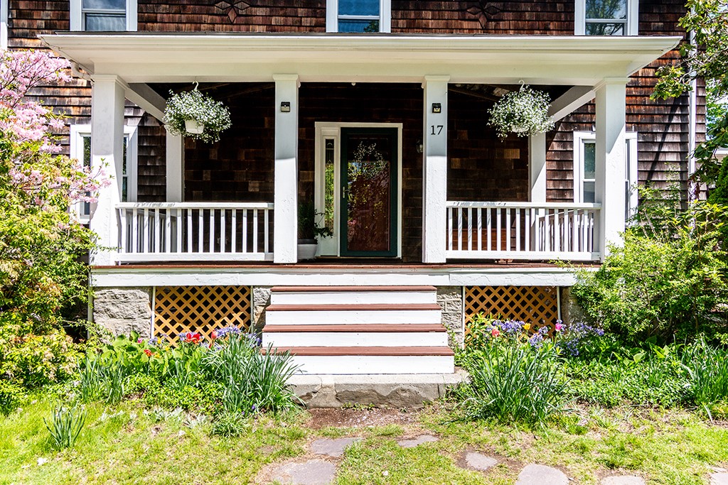 17 Briar Lane