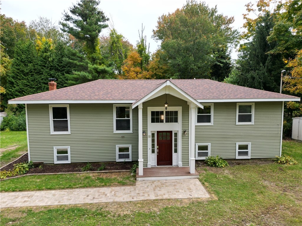 11 Winsor Park Way