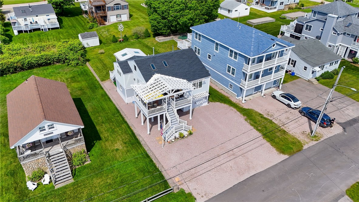 12 Montauk Avenue
