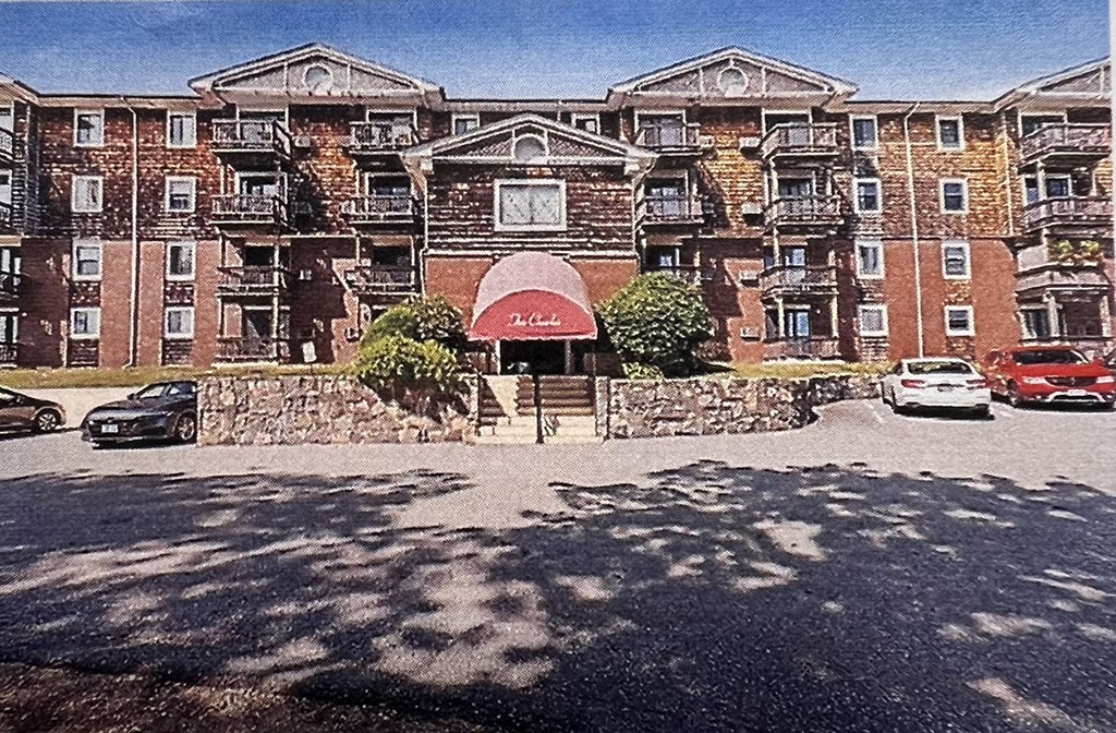 1190 Charles Street 14