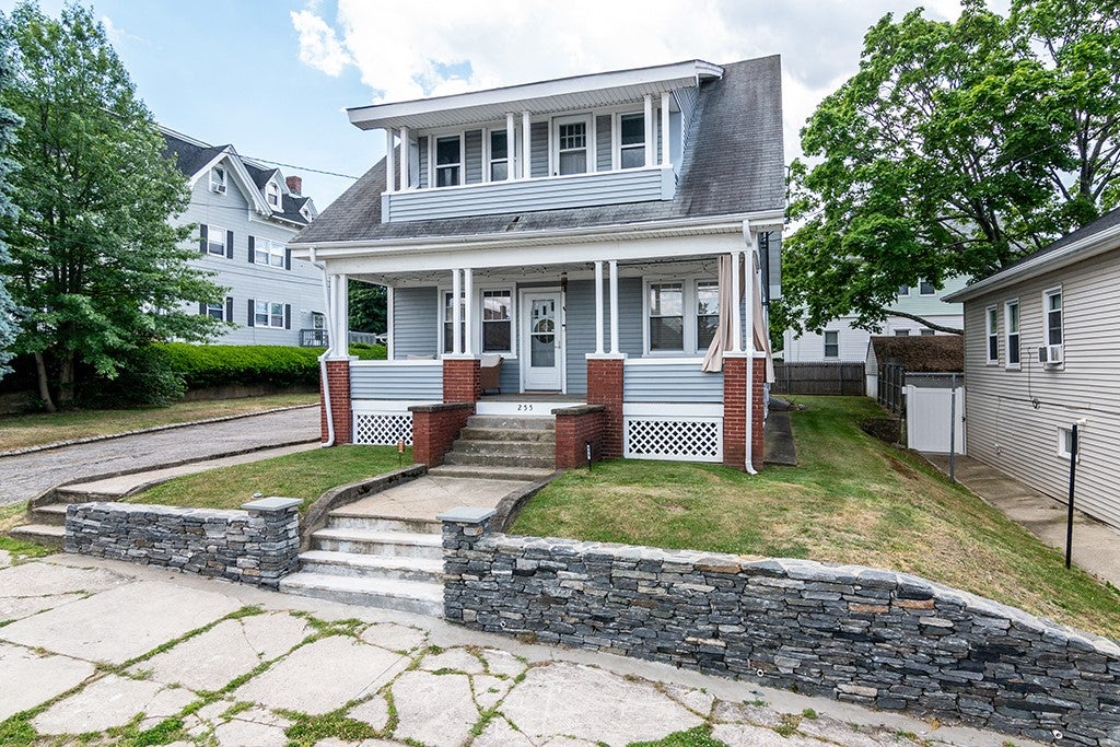 255 Farmington Avenue 0