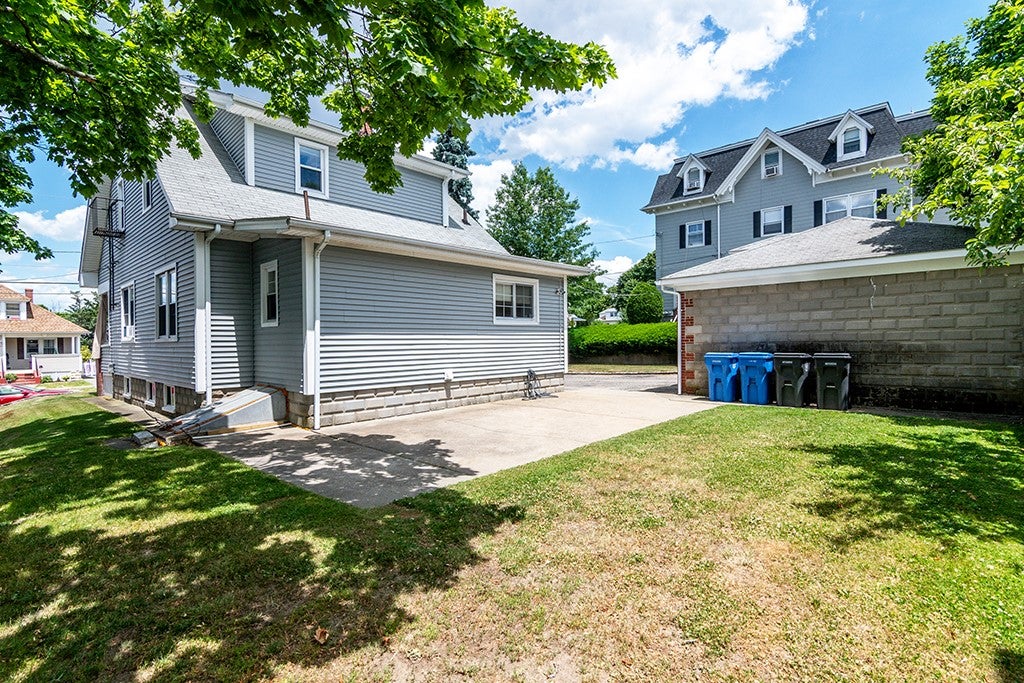 255 Farmington Avenue 0