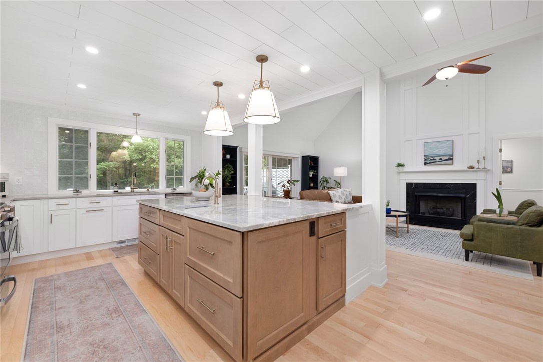 5 Woodbine Lane