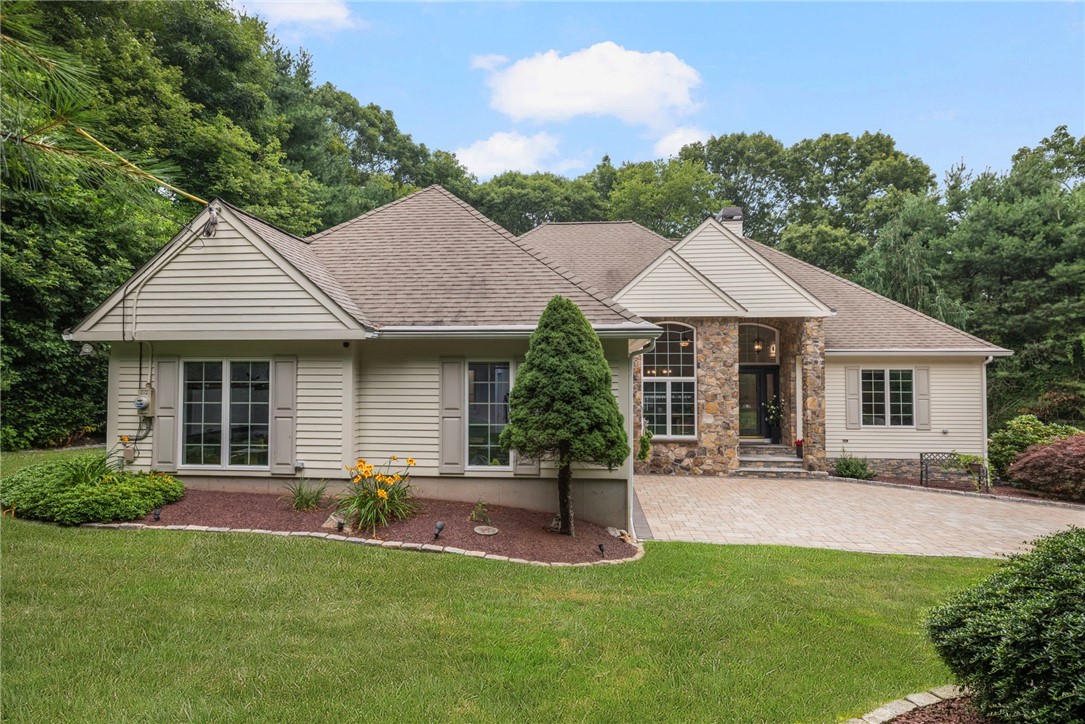 5 Woodbine Lane