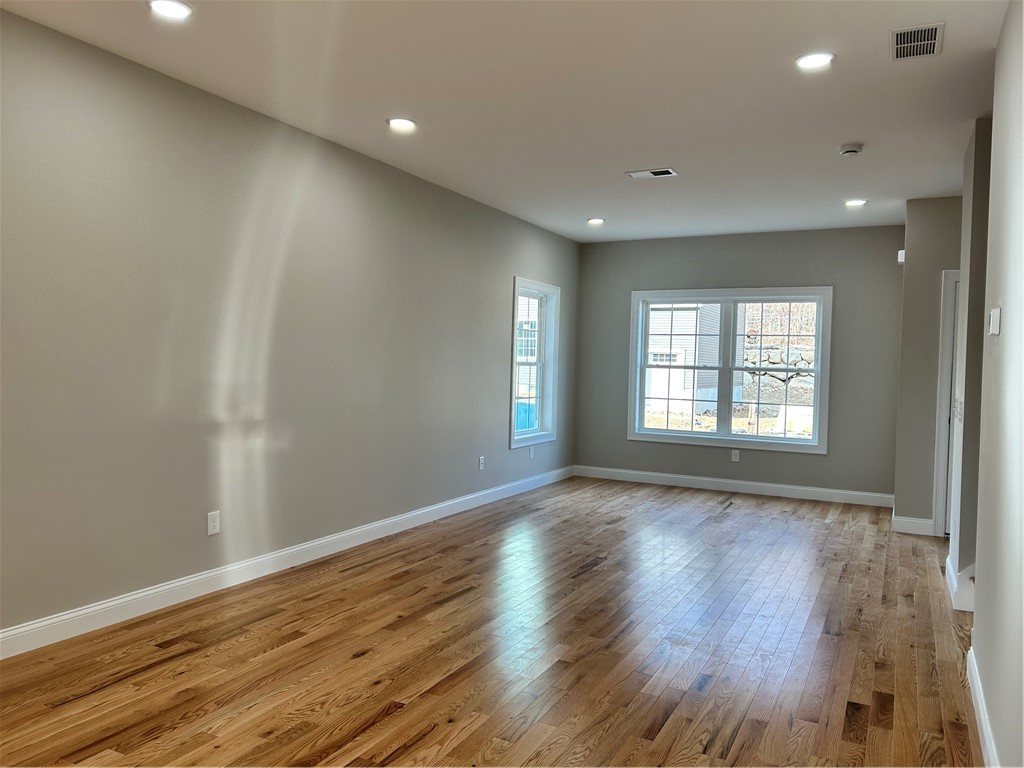 11 Kensington Way