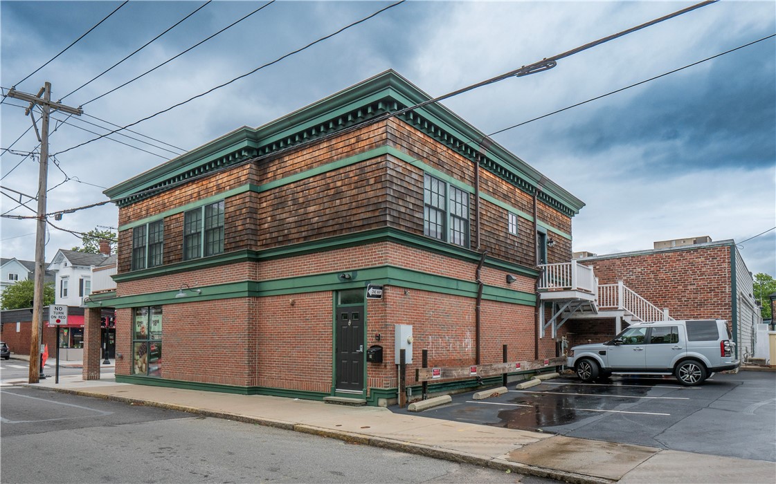 283 287 Broadway Avenue