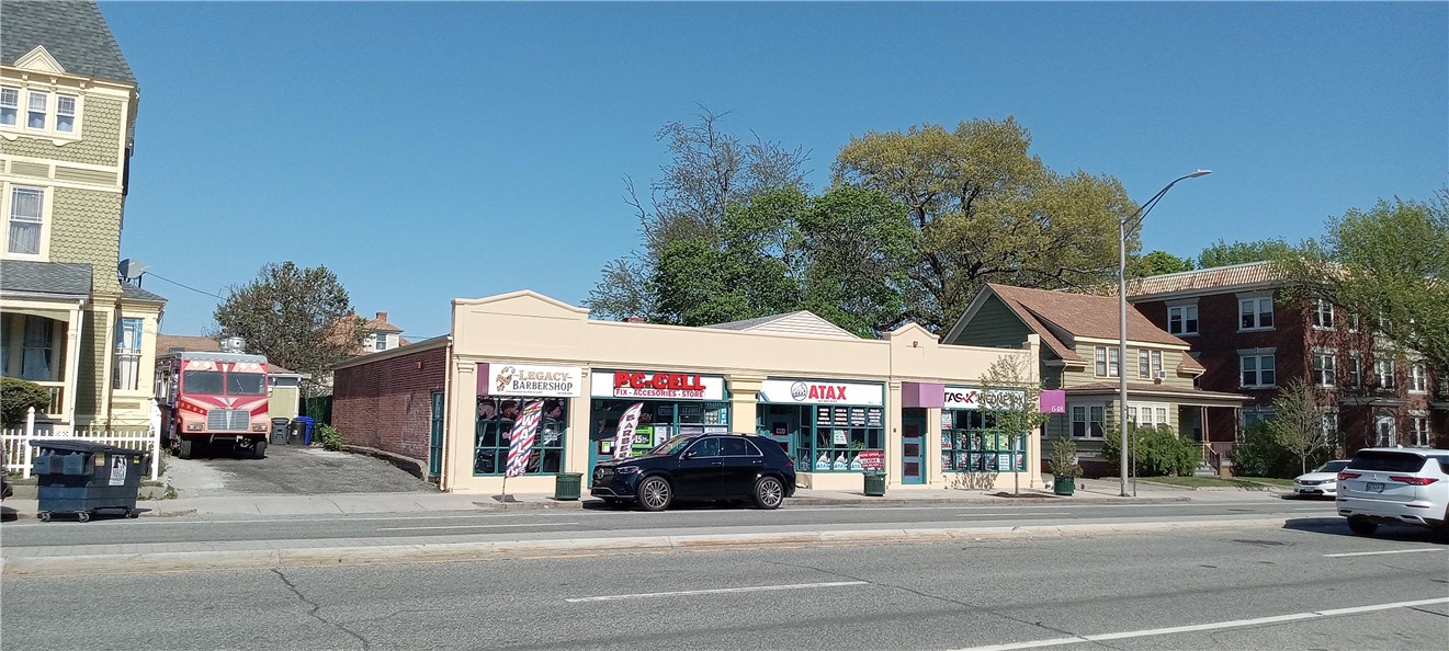 640 Elmwood Avenue -8
