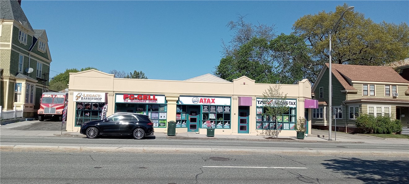 640 Elmwood Avenue -8