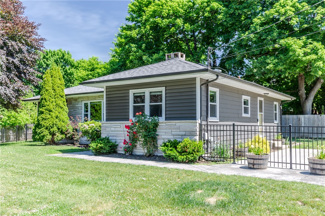 18 Hattie Avenue