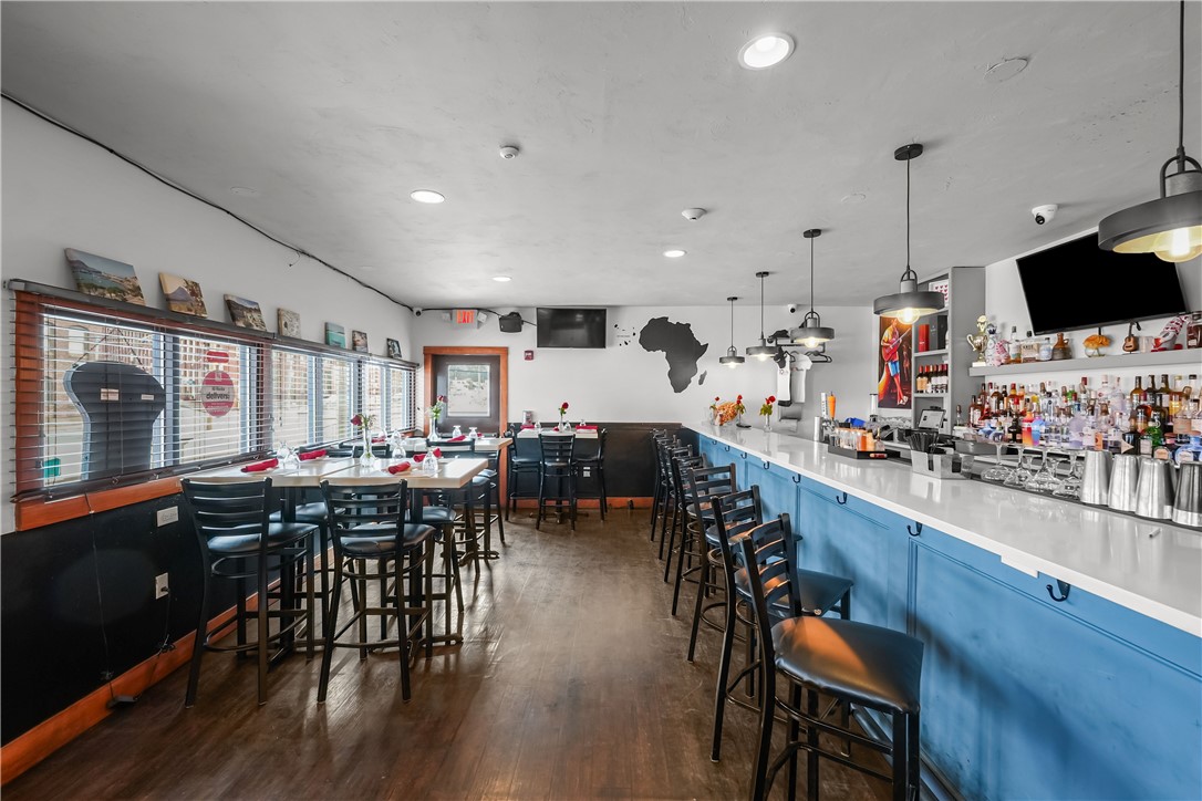 1091 Main Street