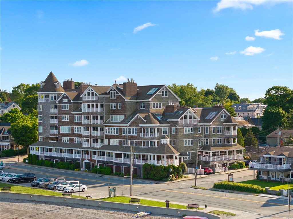 53 Conanicus Avenue 5A