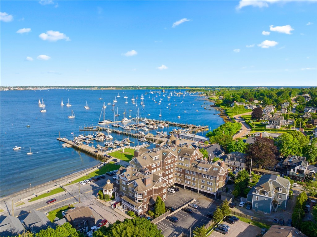 53 Conanicus Avenue 5A