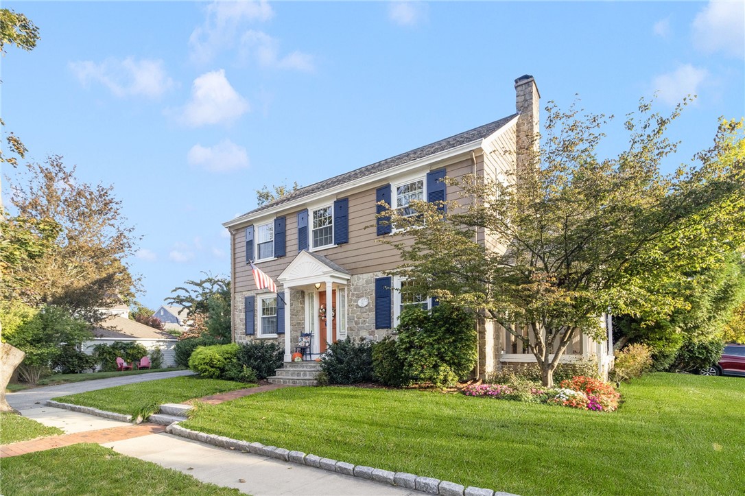 292 Country Club Drive