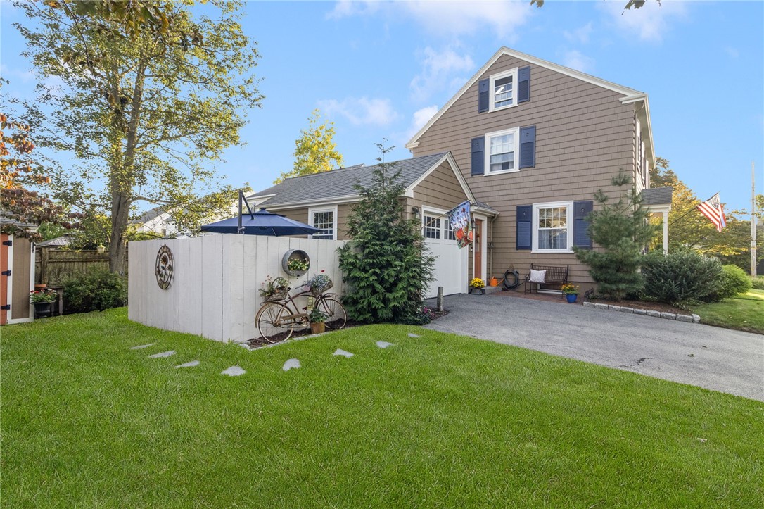 292 Country Club Drive