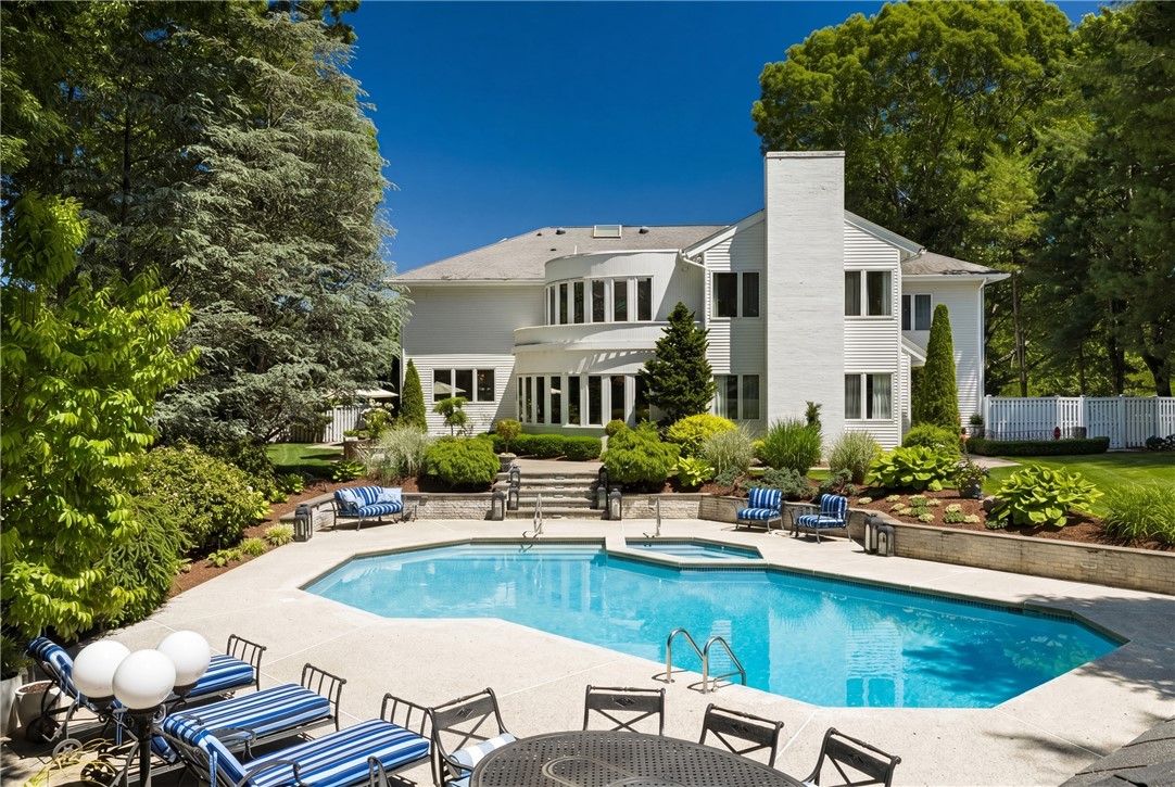 4 Jones Circle