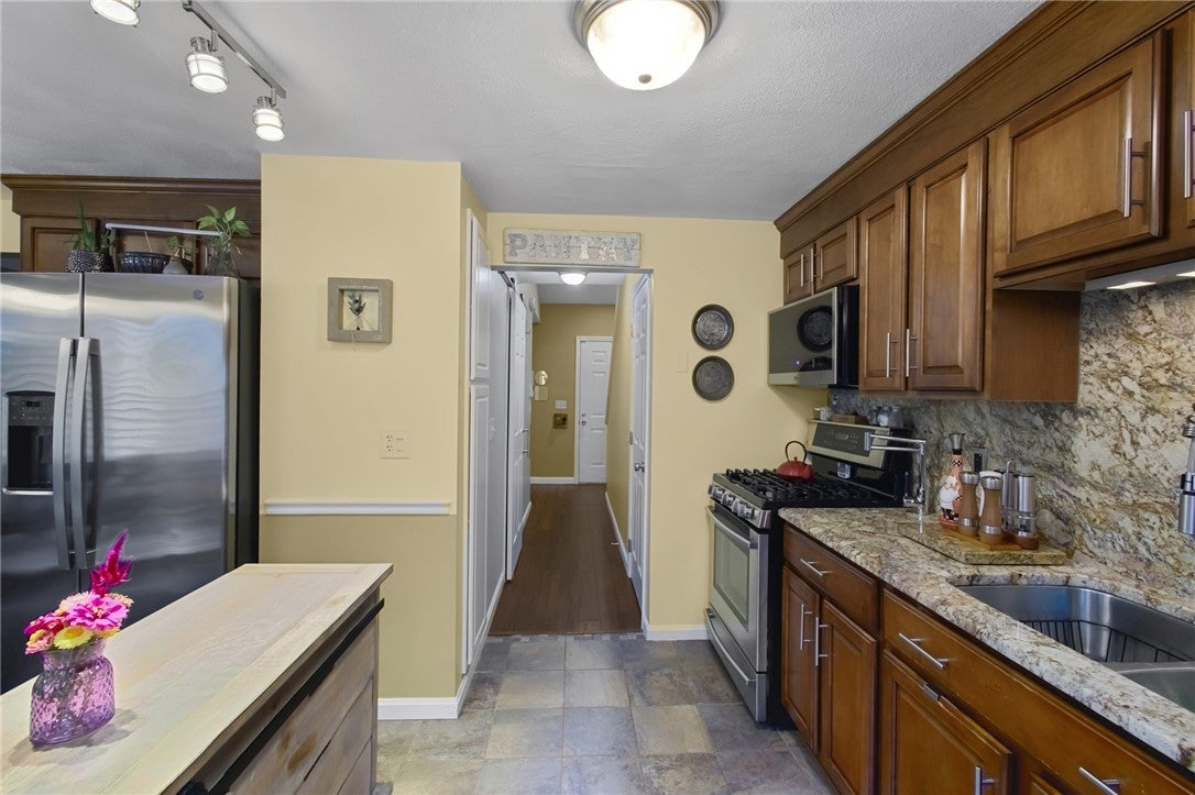 2304 Pinewood Drive