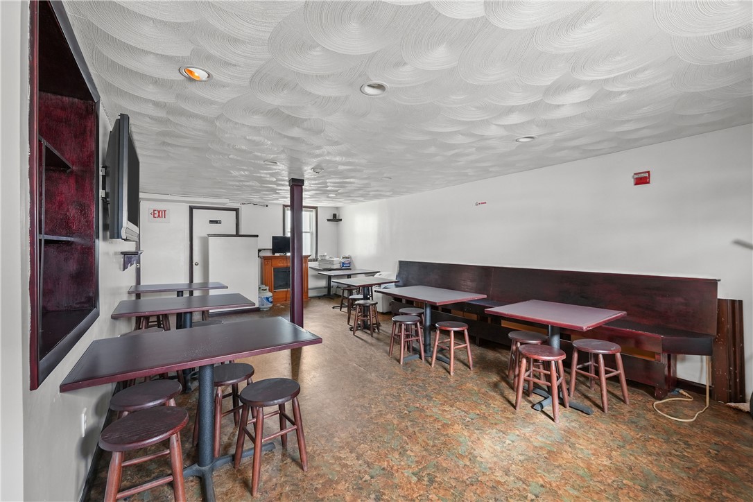 85 Pawtucket Avenue
