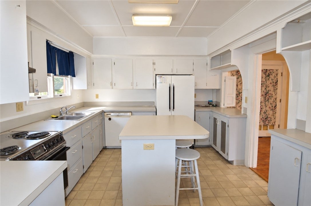 28 Merton Road
