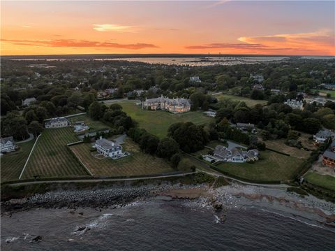207 Ruggles Avenue Newport RI 02840