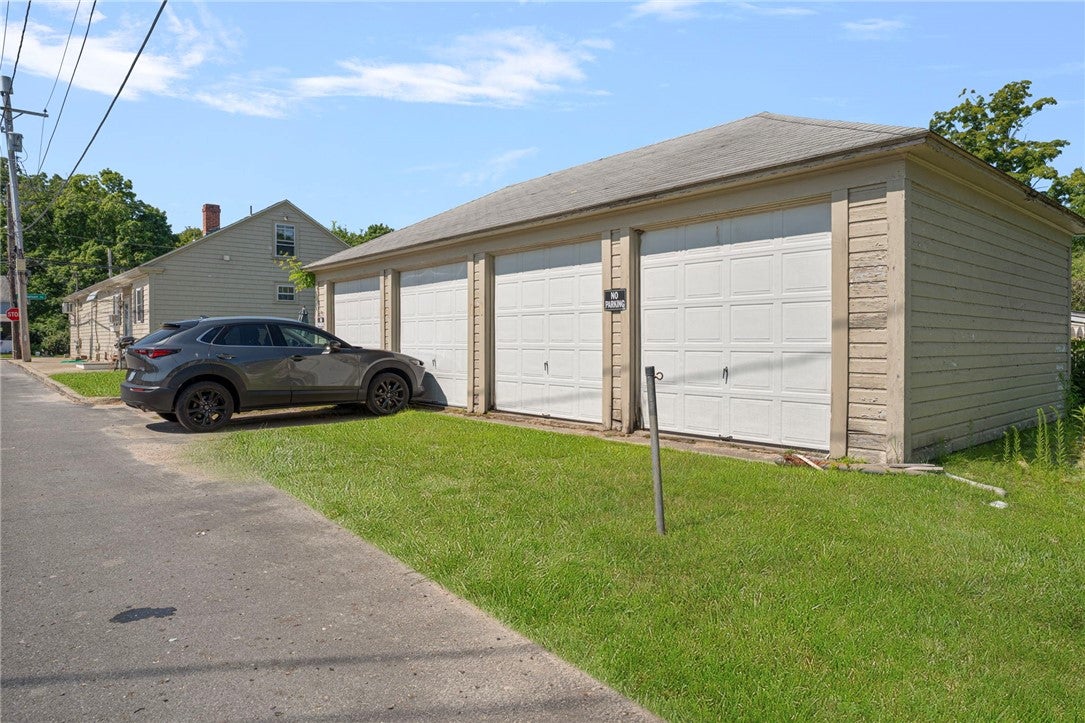 181 Danielson Pike 183