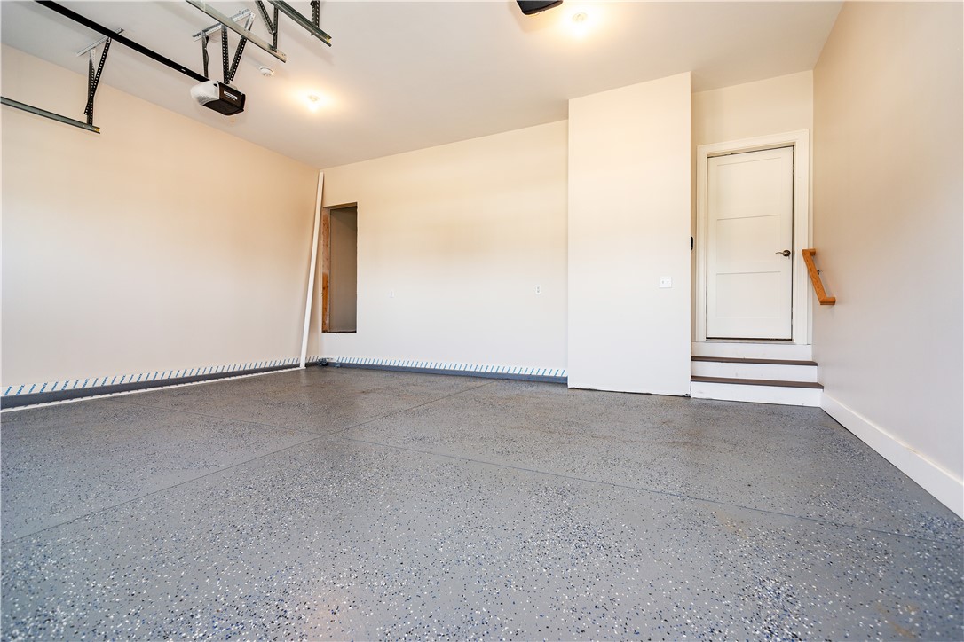 Coventry, Rhode Island 02816, United States, 2 Bedrooms Bedrooms, ,2 BathroomsBathrooms,Residential,Active,183229