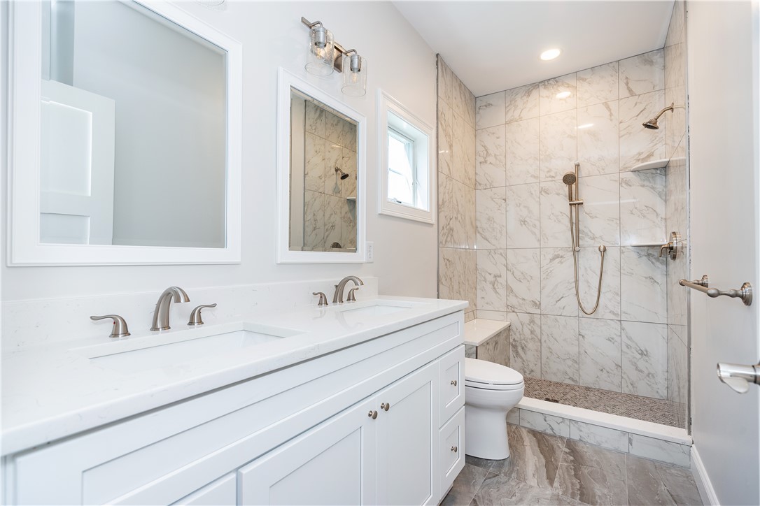 Coventry, Rhode Island 02816, United States, 2 Bedrooms Bedrooms, ,2 BathroomsBathrooms,Residential,Active,183229