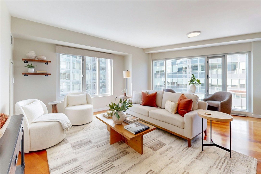 100 Exchange Street 606