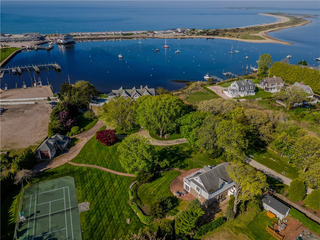 14 Pawcatuck Avenue