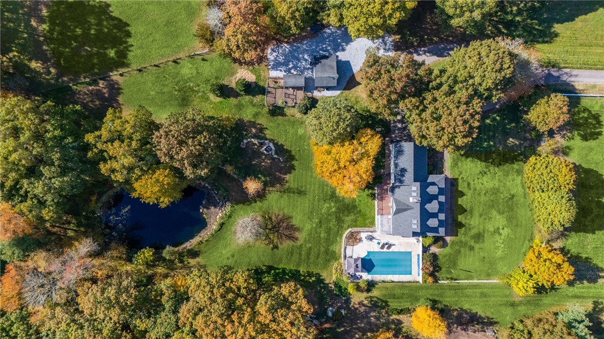 11 Pequot Lane