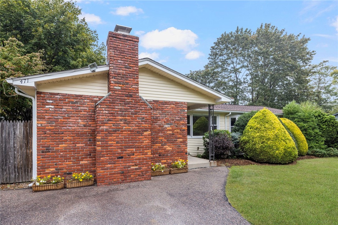 471 Annaquatucket Road