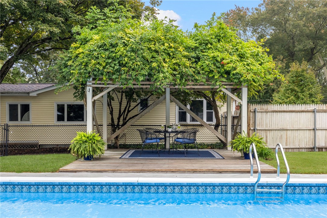 471 Annaquatucket Road