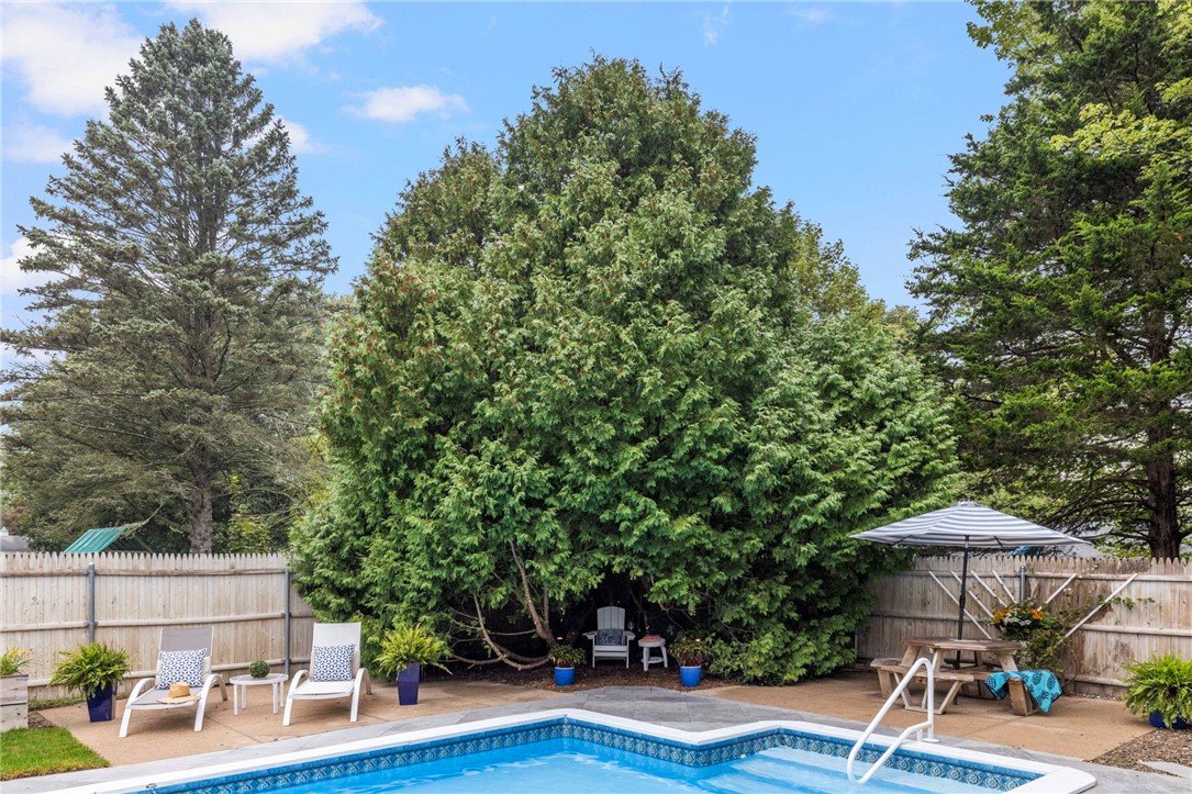 471 Annaquatucket Road