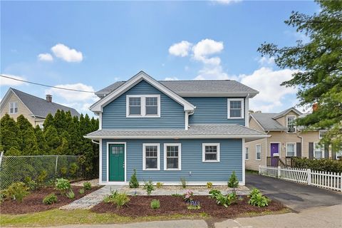 33 Jefferson Avenue East Providence RI 02915