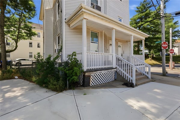 374 DOUGLAS AVE APT 2, PROVIDENCE, RI 02908 - Image 174f5b84b0eac0b450f9d3d8a55907db/118434829