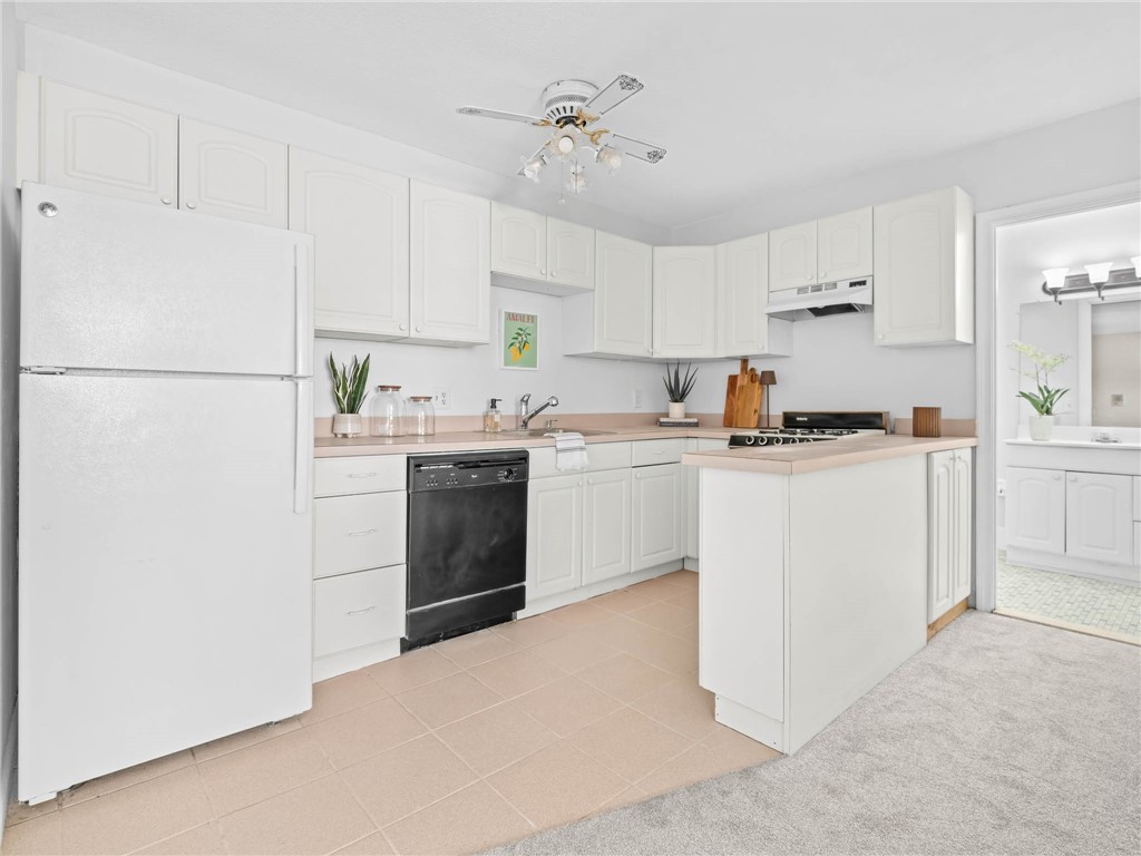 132 Hoffman Avenue 207