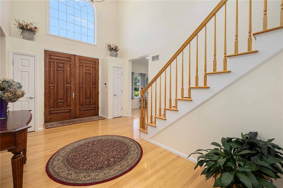 15 W Bluebird Lane