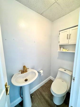 194 1/2 Hillside Avenue