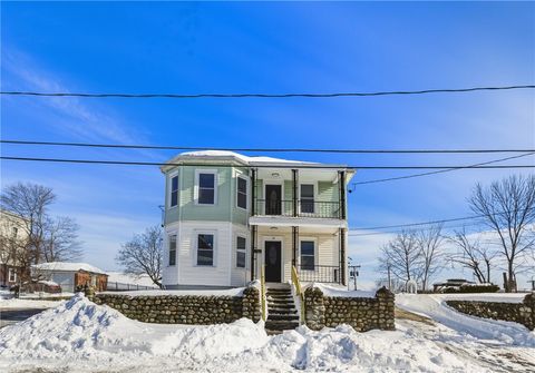 34 Heroux Avenue Woonsocket RI 02895